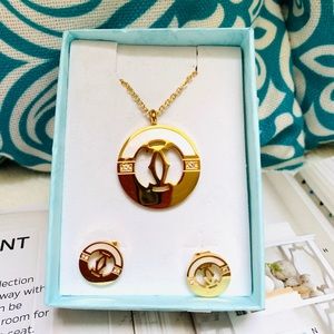 Stunning Fashion Set of GP Necklace & Earrings